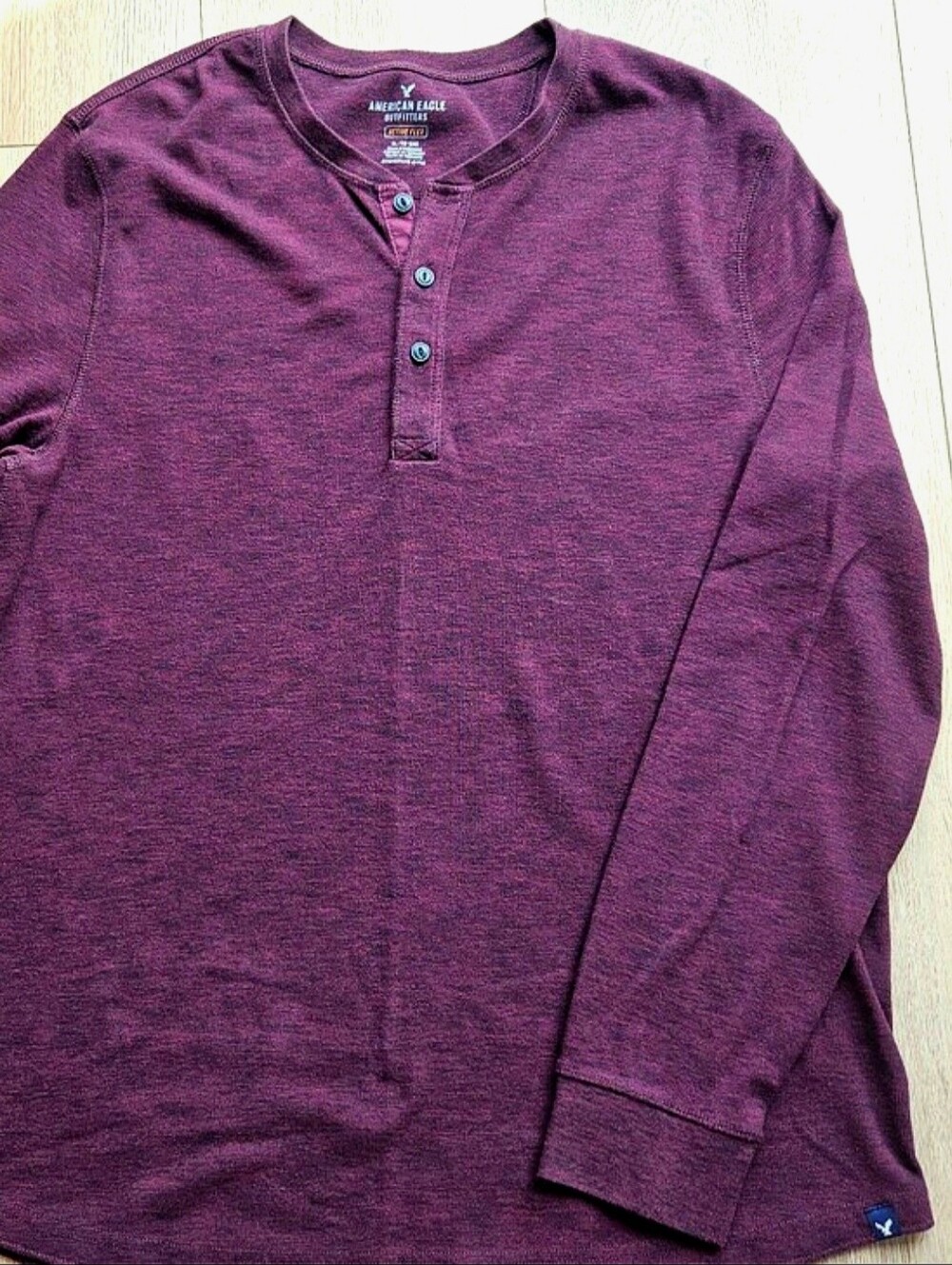 Men's American Eagle Burgundy Red Henley Buttoned Neck Long Tee Sleeve Shirt